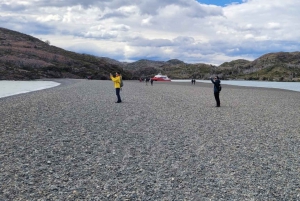 Puerto Natales: Full-Day Torres del Paine Tour