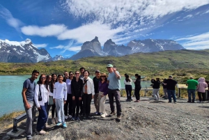 Puerto Natales: Torres del Paine Full Day Tour