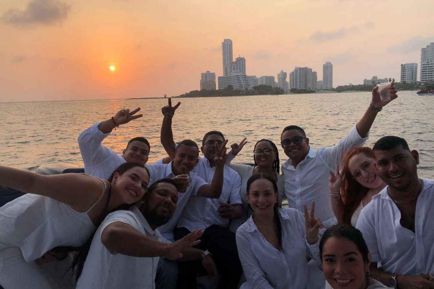 Passeio de 2 horas em Cartagena Sunset View em party boat