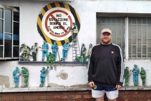 Graffiti ja identiteetti Bogotássa – opastettu kierros paikallisella välipalalla