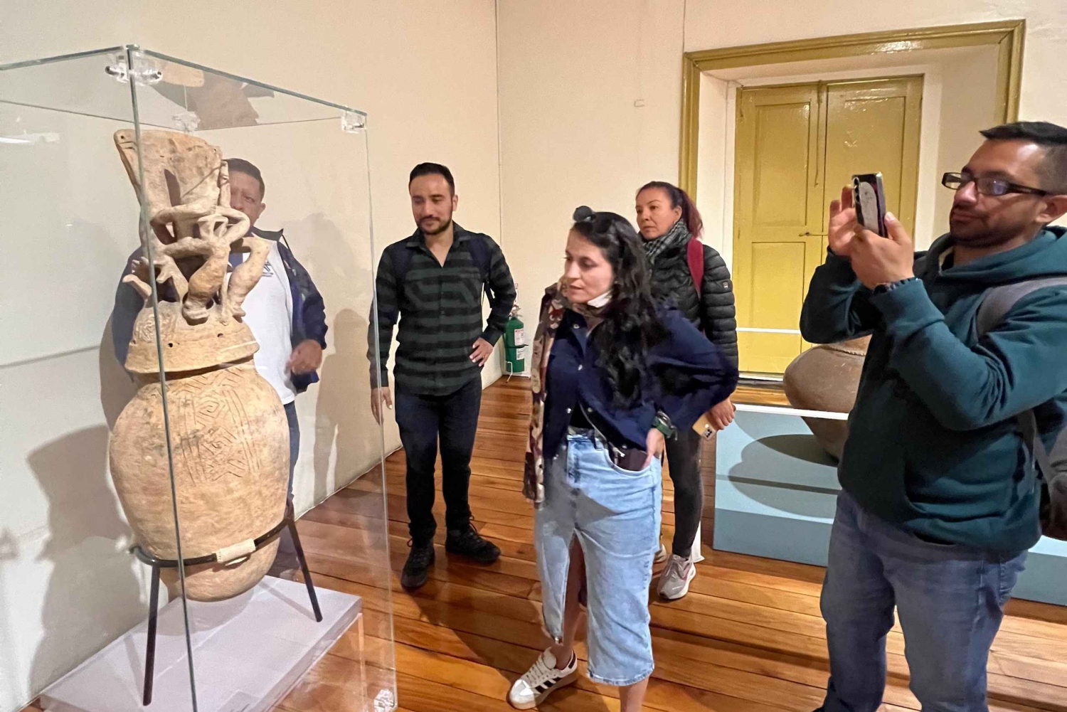Bogotá Modeler le passé : atelier de céramique préhispanique