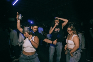 Cali: Lauantain baari- ja klubikierros oppaan kanssa