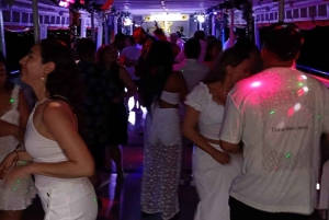 Cartagena: Passeio pela baía com bar aberto e espetáculo de dança