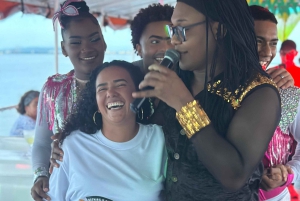 Cartagena: Passeio pela baía com bar aberto e espetáculo de dança