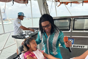 Cartagena: Passeio pela baía com bar aberto e espetáculo de dança