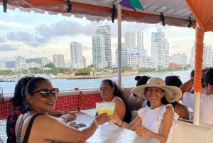 Cartagena: Passeio pela baía com bar aberto e espetáculo de dança