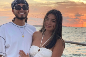 Cartagena: Passeio pela baía com bar aberto e espetáculo de dança