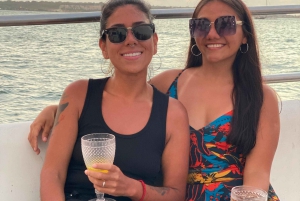 Cartagena: Passeio pela baía com bar aberto e espetáculo de dança