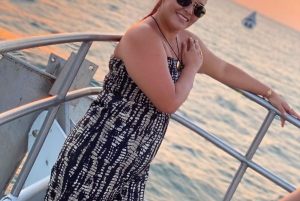 Cartagena: Passeio pela baía com bar aberto e espetáculo de dança