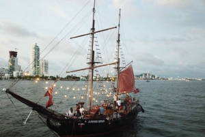 Cartagena, CO: Sunset Skyline Pirate Boat Tour with Drinks