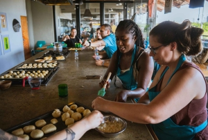 Cartagena: clase de repostería colombiana con taza de café