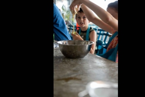 Cartagena: clase de repostería colombiana con taza de café
