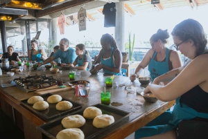 Cartagena: clase de repostería colombiana con taza de café