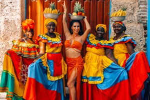 Cartagena: tour a piedi guidato della città vecchia con cibo e bevande