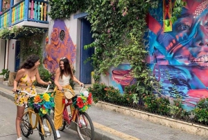 Cartagena de bicicleta: história, cultura e muito mais dentro da muralha