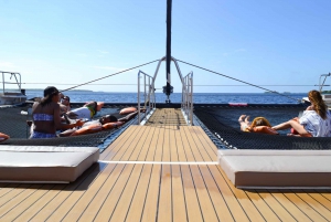 Cartagena: Rosario Islands Catamaran with Lunch and Snorkel