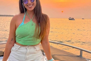 Картахена: VIP-тур по заливу на закате с открытым баром и клубом