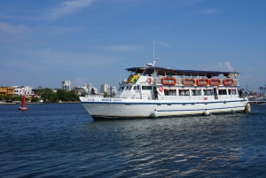 Cartagena: Wycieczka łodzią białą nocą z kolacją i otwartym barem
