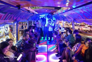 Тур на автобусе Chiva Rumbera с музыкой, вечеринкой и развлечениями в Картахене