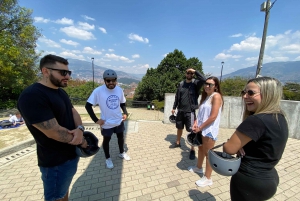 E-Bike City Tour Medellin con birra locale e snack