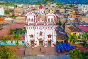 From Medellin: Guatape El Peñol with Boat, Breakfast & Lunch