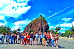 From Medellin: Guatape El Peñol with Boat, Breakfast & Lunch