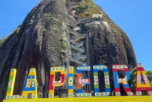 From Medellin: Guatape El Peñol with Boat, Breakfast & Lunch