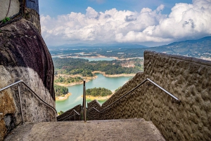 From Medellin: Guatape El Peñol with Boat, Breakfast & Lunch