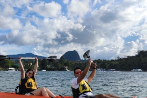 KAYAKTUR PÅ GUATAPE-SØEN