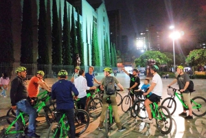 Medellin: Bike City Tour with Local Food and Drink Tastings