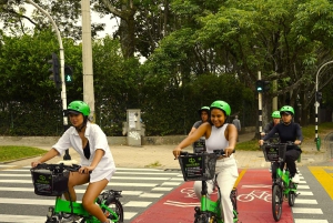 Medellin: Bike City Tour with Local Food and Drink Tastings