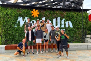 Medellin: Bike City Tour with Local Food and Drink Tastings