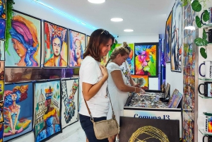 Medellin: Comuna 13 History & Graffiti Tour with Cable Car