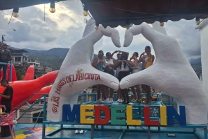 Medellín: Rundtur i Comuna 13, historie, lokal guide og svævebane