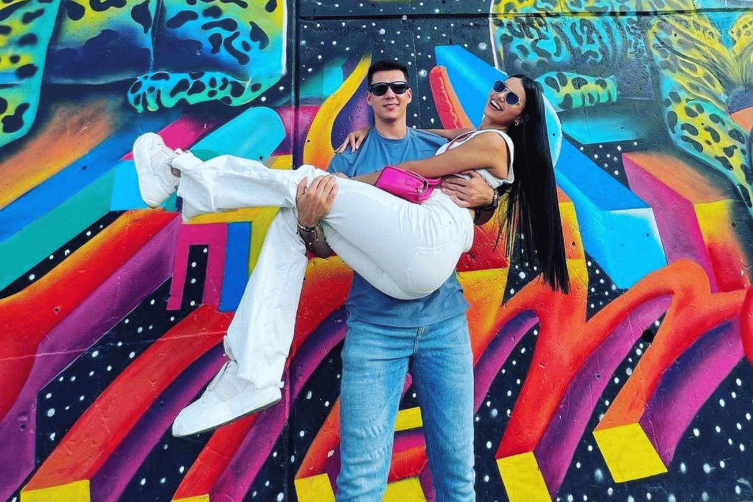 Medellín: Comuna 13 Rundtur med snacks och lokalguide