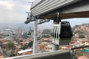 Medellín: Private Comuna 13 Street Art Tour