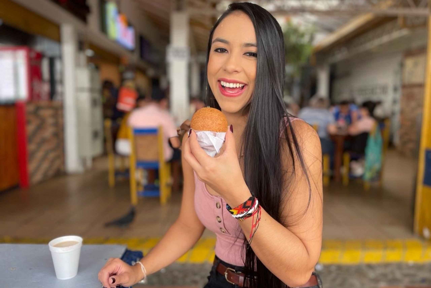 MEDELLÍN: PRIVAT MADTUR MED DE BEDSTE UDSIGTSPUNKTER!