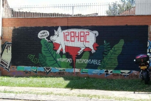 Medellín: Private Pablo Escobar and Comuna 13 Tour