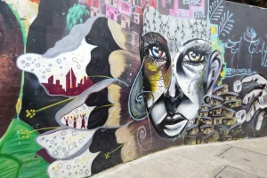 Medellín: Private Pablo Escobar and Comuna 13 Tour