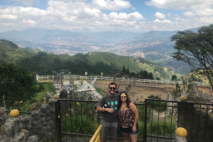 Medellín: Private Pablo Escobar Tour with Cable Car Ride