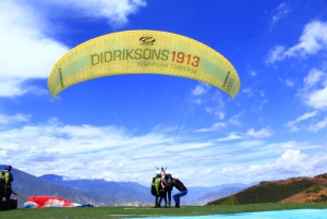 Gleitschirmfliegen über dem Grand Canyon von Chicamocha, San Gil