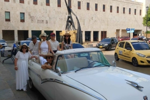 Kartagena: prywatna wycieczka zabytkowym samochodem z historykiem