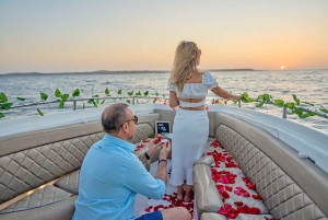 Noite romântica na baía de Cartagena