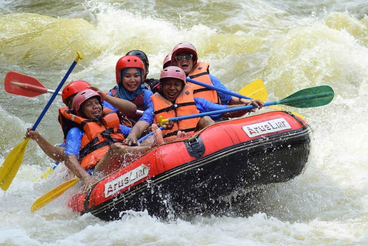 Rafting Rio Fonce San Gil: Aventura e natureza a bordo