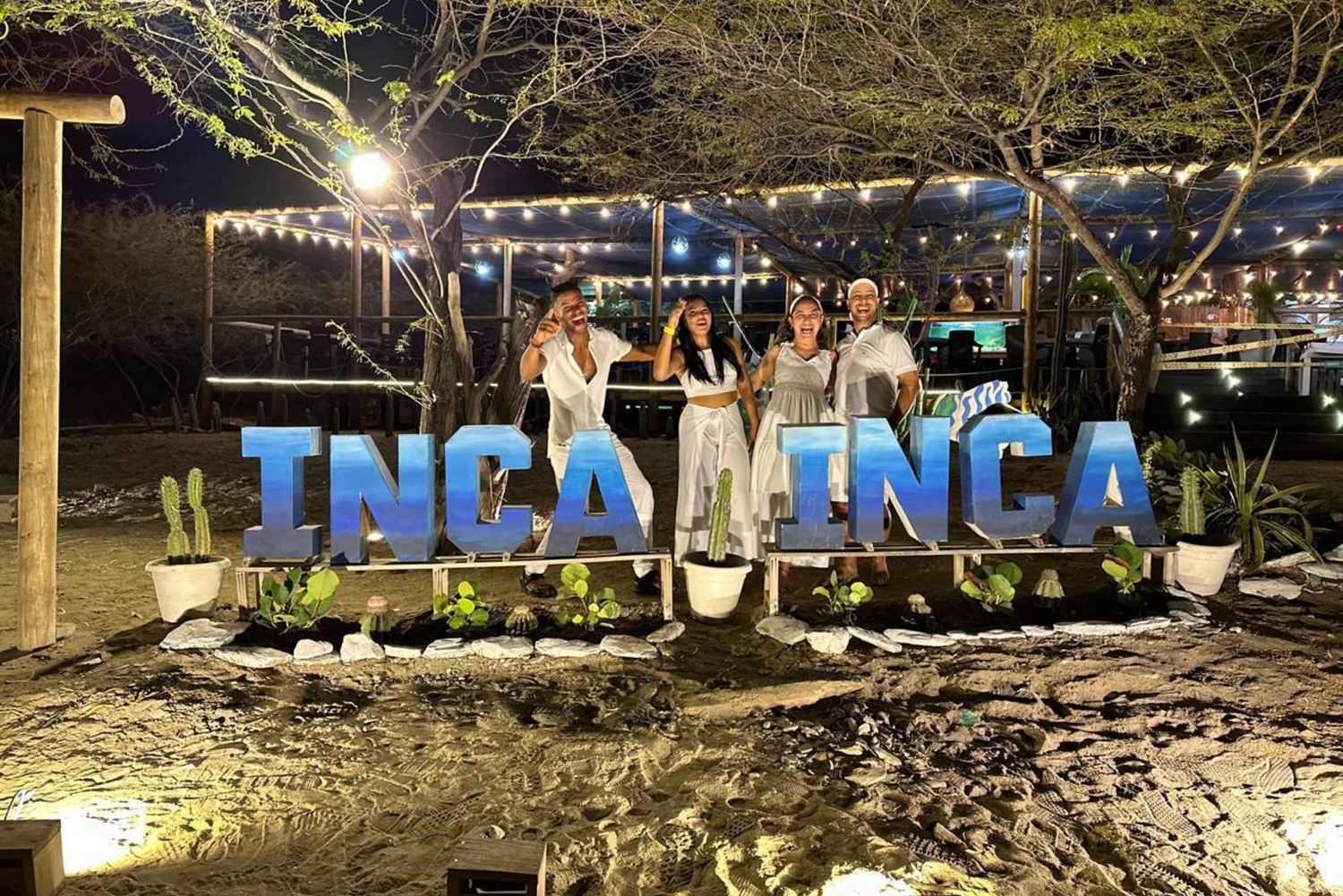 SANTAMARTA: Witte Nacht Katamaran Nachttour met open bar