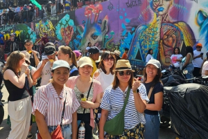 Medellín: Comuna 13 und Graffiti Geführte Tour mit einem lokalen Guide