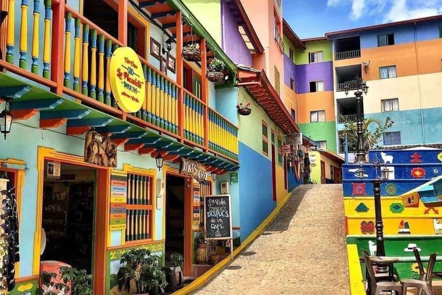 Retki Guatapéen: Alto del Chocho, Piedra del Peñol, lounas ja paljon muuta