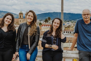 Bogota:Zipaquirá Salt Cathedral & Guatavita Retki noutopalvelun kanssa