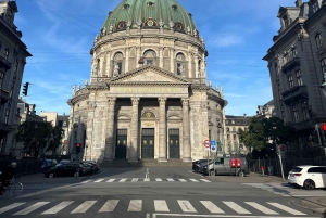 København: Privat byvandring med billet til kanalrundfart