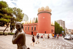 Barcelona: Muzeum Dali, dom i Cadaques - wycieczka z przewodnikiem
